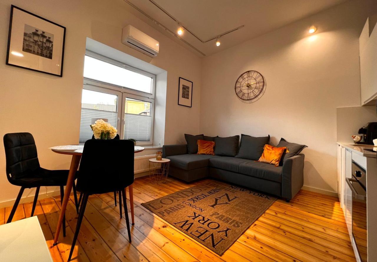 Apartament Calm Przy Rynku Z Klimatyzacja I Parkingiem Кельце Екстер'єр фото